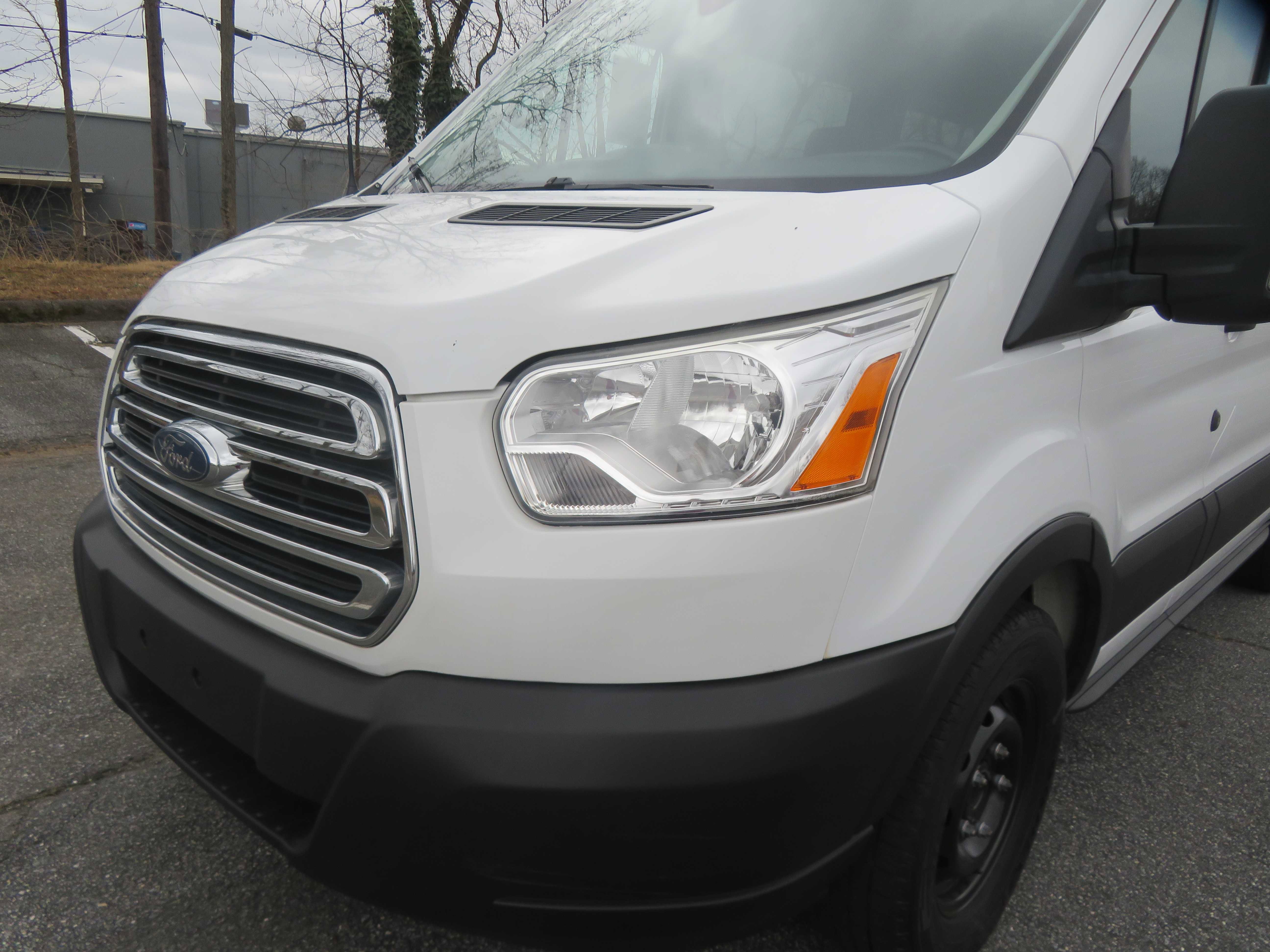 Used 2019 Ford Transit 150 XLT image 63