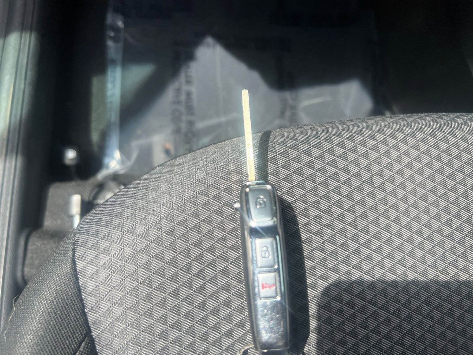 Used 2025 Kia Soul LX w/ LX Technology Package FWD image 18