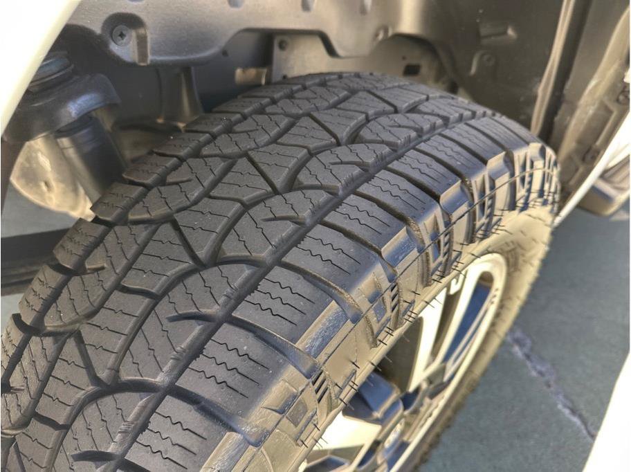 Used 2019 Toyota Tundra SR5 AWD/4WD image 13