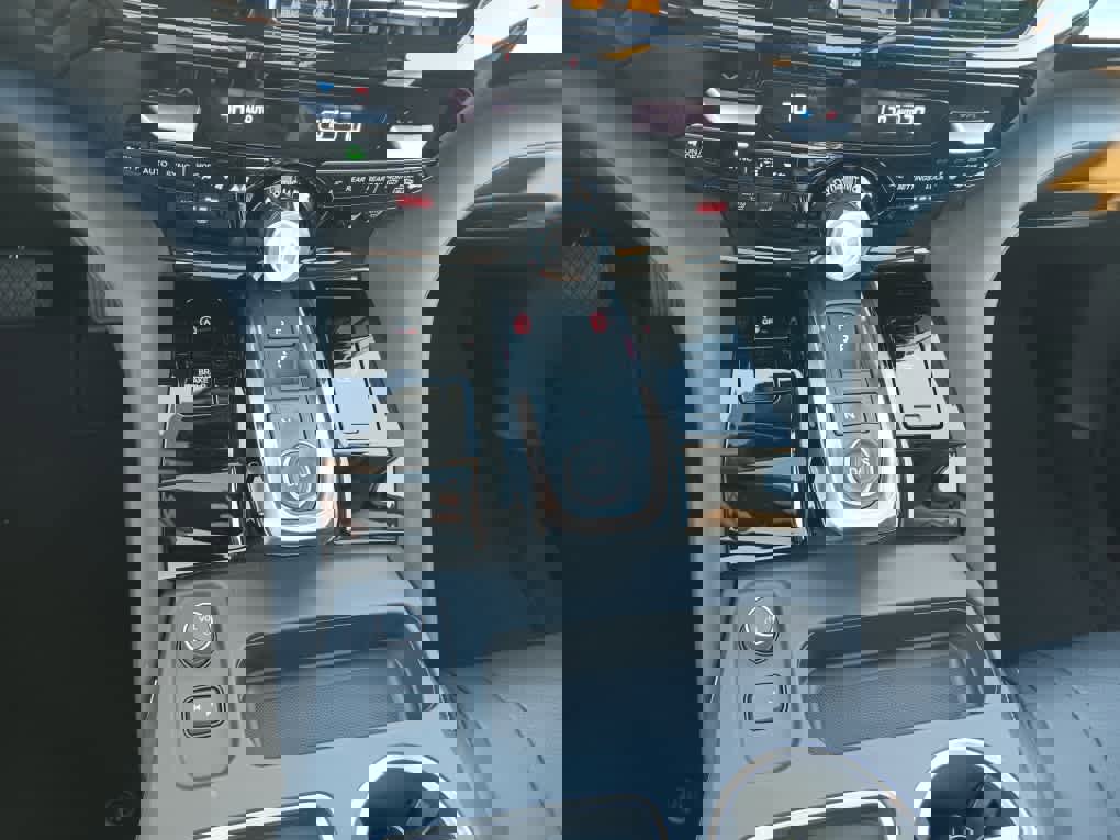 Used 2025 Acura MDX w/Technology Package image 31