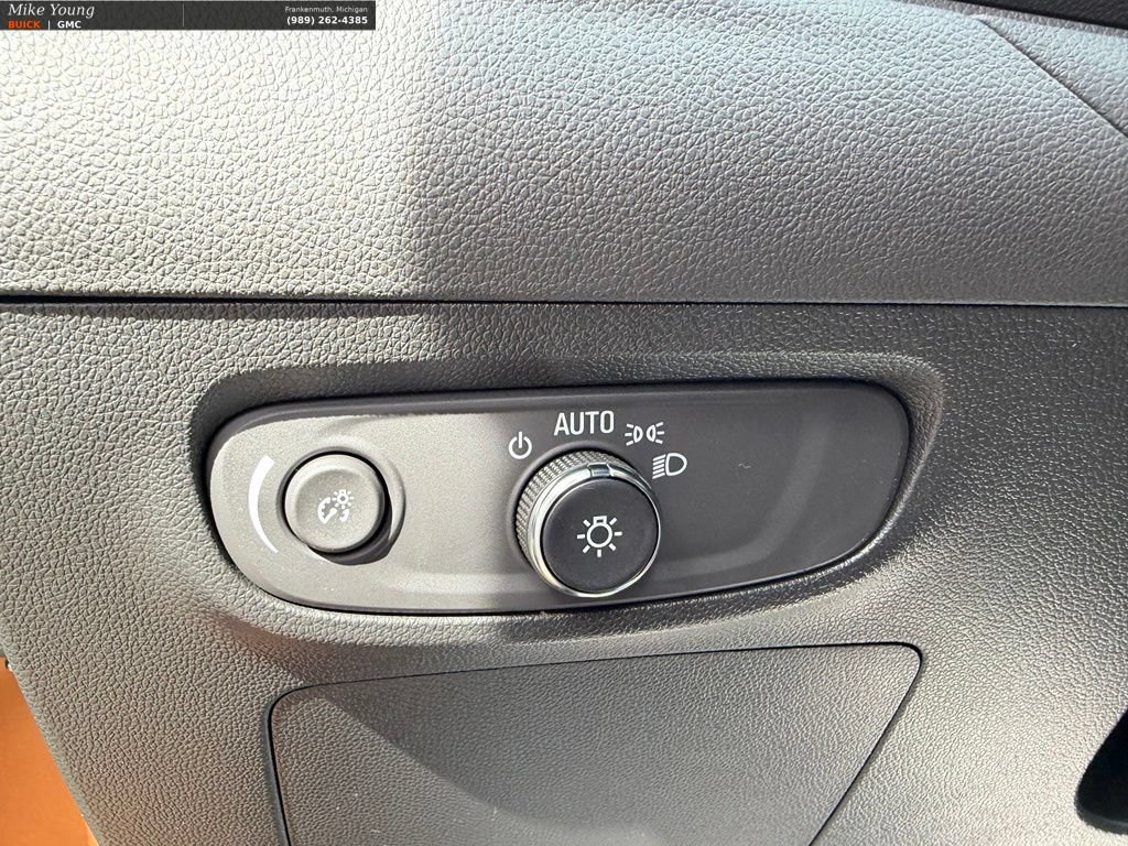 Used 2024 Buick Encore GX Preferred AWD/4WD image 16