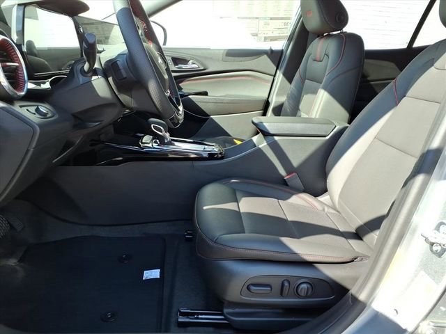 New 2026 Chevrolet Trax RS w/ Sunroof Package image 8