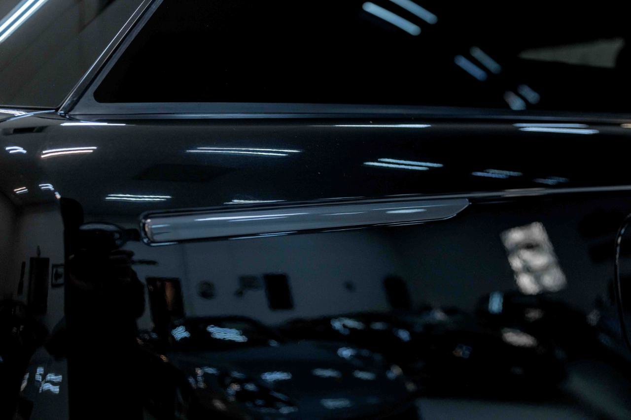 Used 2025 Land Rover Range Rover SE image 24