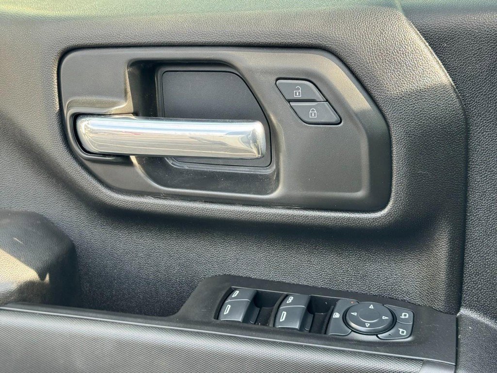 Used 2025 Chevrolet Silverado 2500 W/T image 24