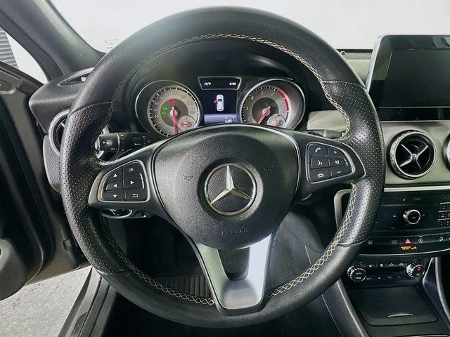 Used 2017 Mercedes-Benz GLA 250 4MATIC image 26