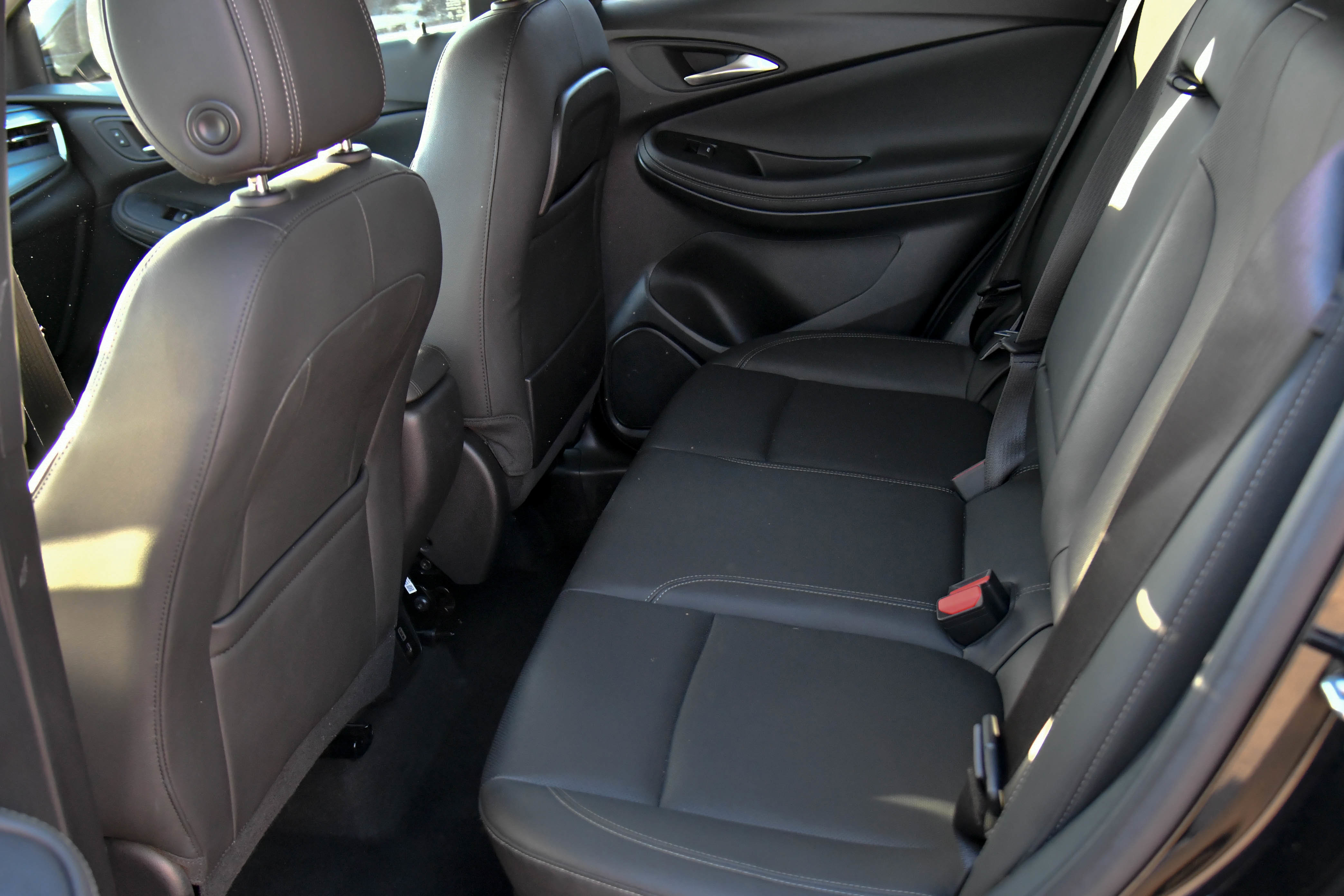 Used 2024 Buick Encore GX Sport Touring w/ Comfort Package image 34