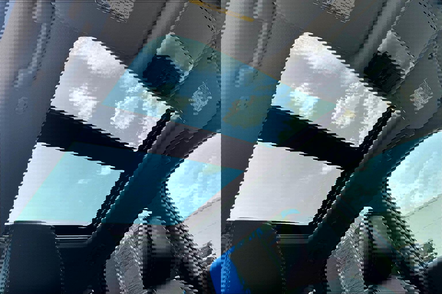 Used 2023 Nissan Rogue SL AWD/4WD image 17