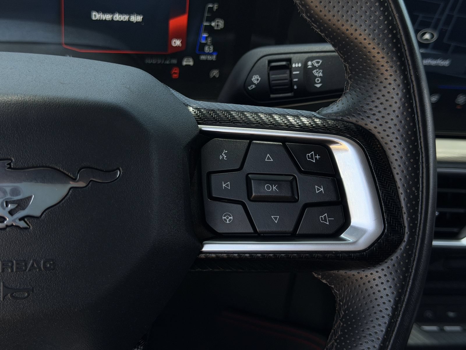 Used 2025 Ford Mustang Premium RWD image 15
