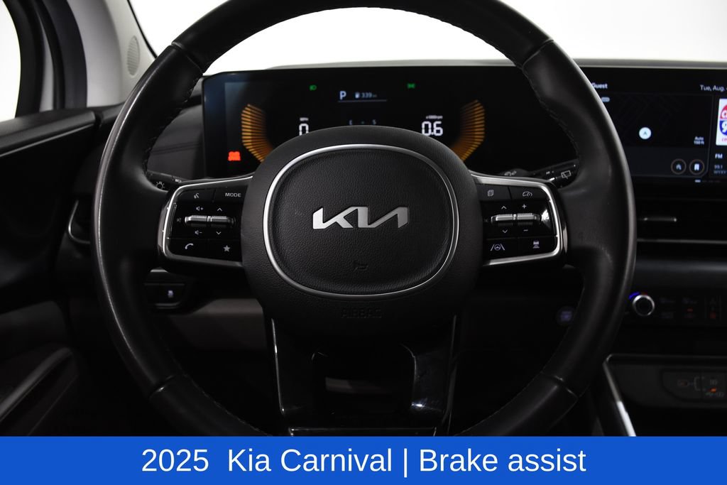 Used 2025 Kia Carnival FWD image 12