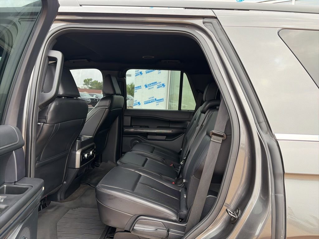 Used 2021 Ford Expedition XLT image 8