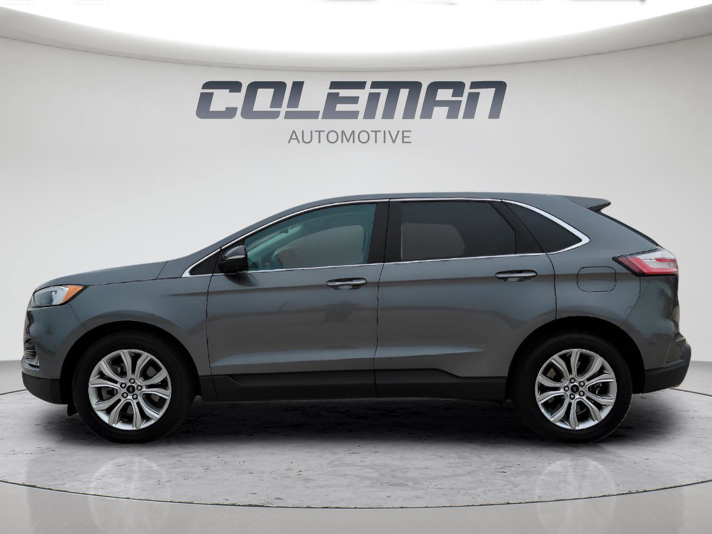 Used 2024 Ford Edge Titanium AWD/4WD image 2
