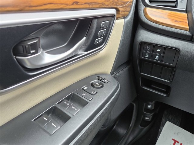 Used 2018 Honda CR-V Touring image 21