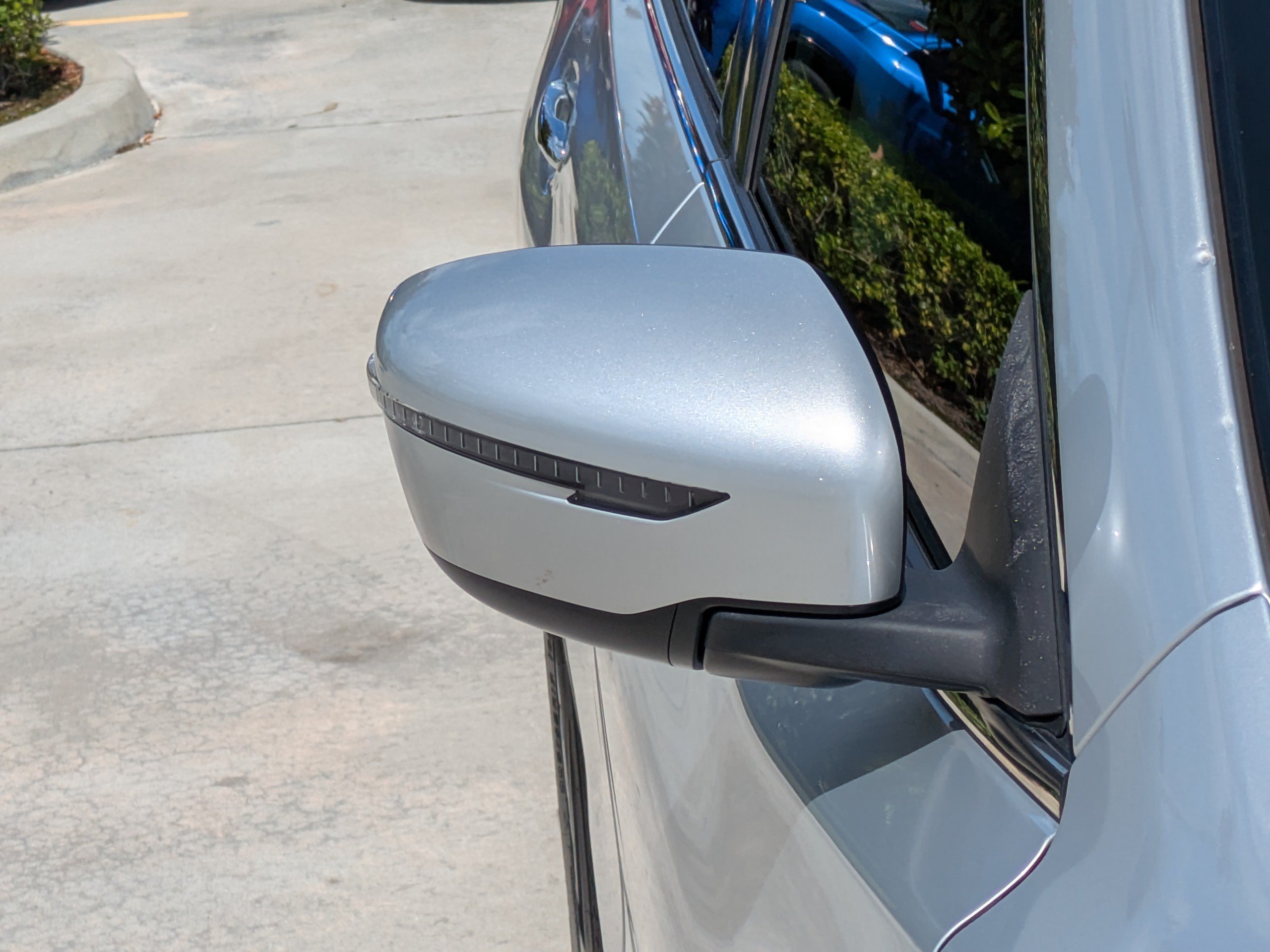 Used 2018 Nissan Rogue SV FWD image 8