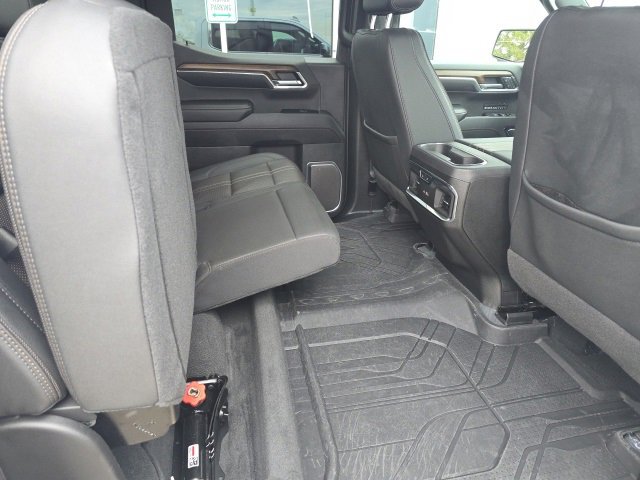 Used 2024 Chevrolet Silverado 1500 High Country image 5