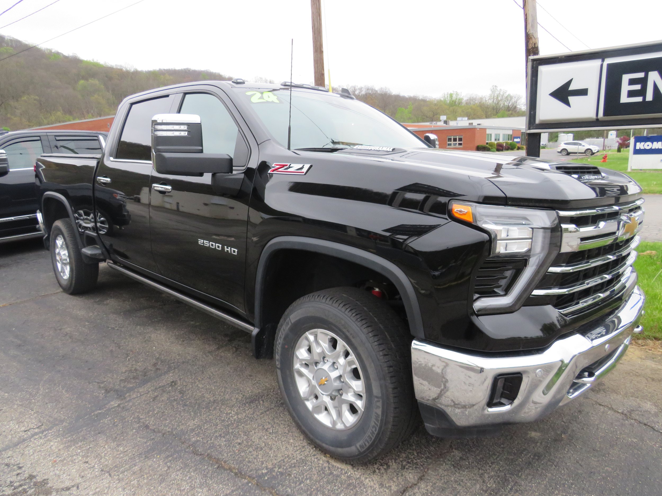 Used 2024 Chevrolet Silverado 2500 LTZ w/ LTZ Convenience Package AWD/4WD video 1