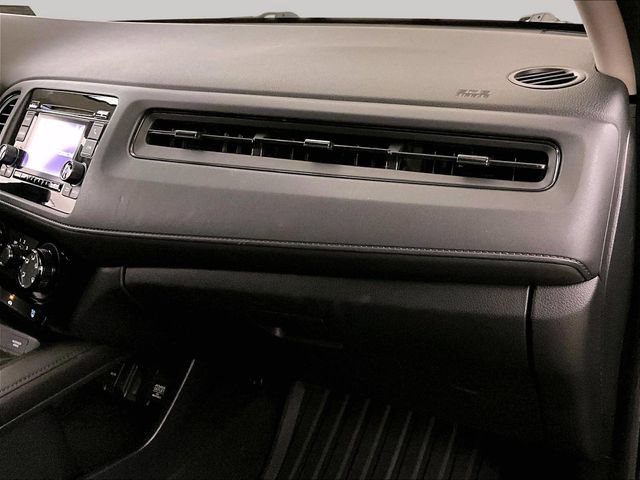 Used 2018 Honda HR-V LX image 16