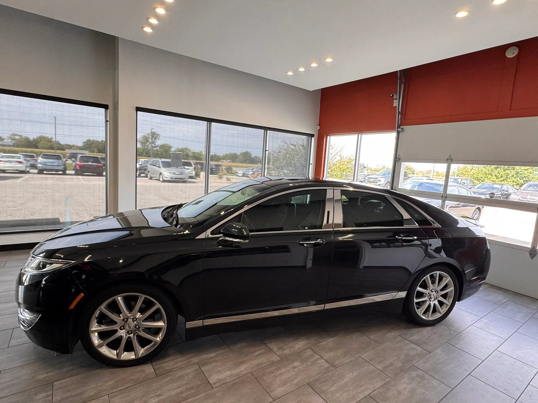 Used 2014 Lincoln MKZ w/ Equipment Group 101A Select FWD image 9