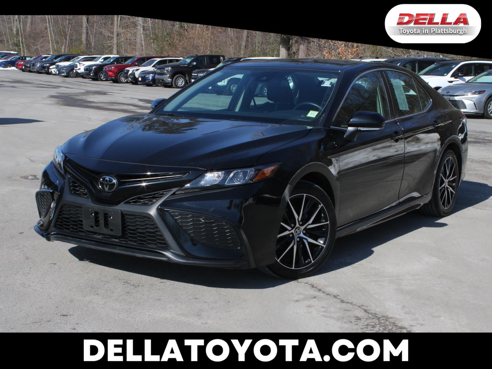 Used 2024 Toyota Camry SE w/ Cold Weather Package AWD/4WD image 1
