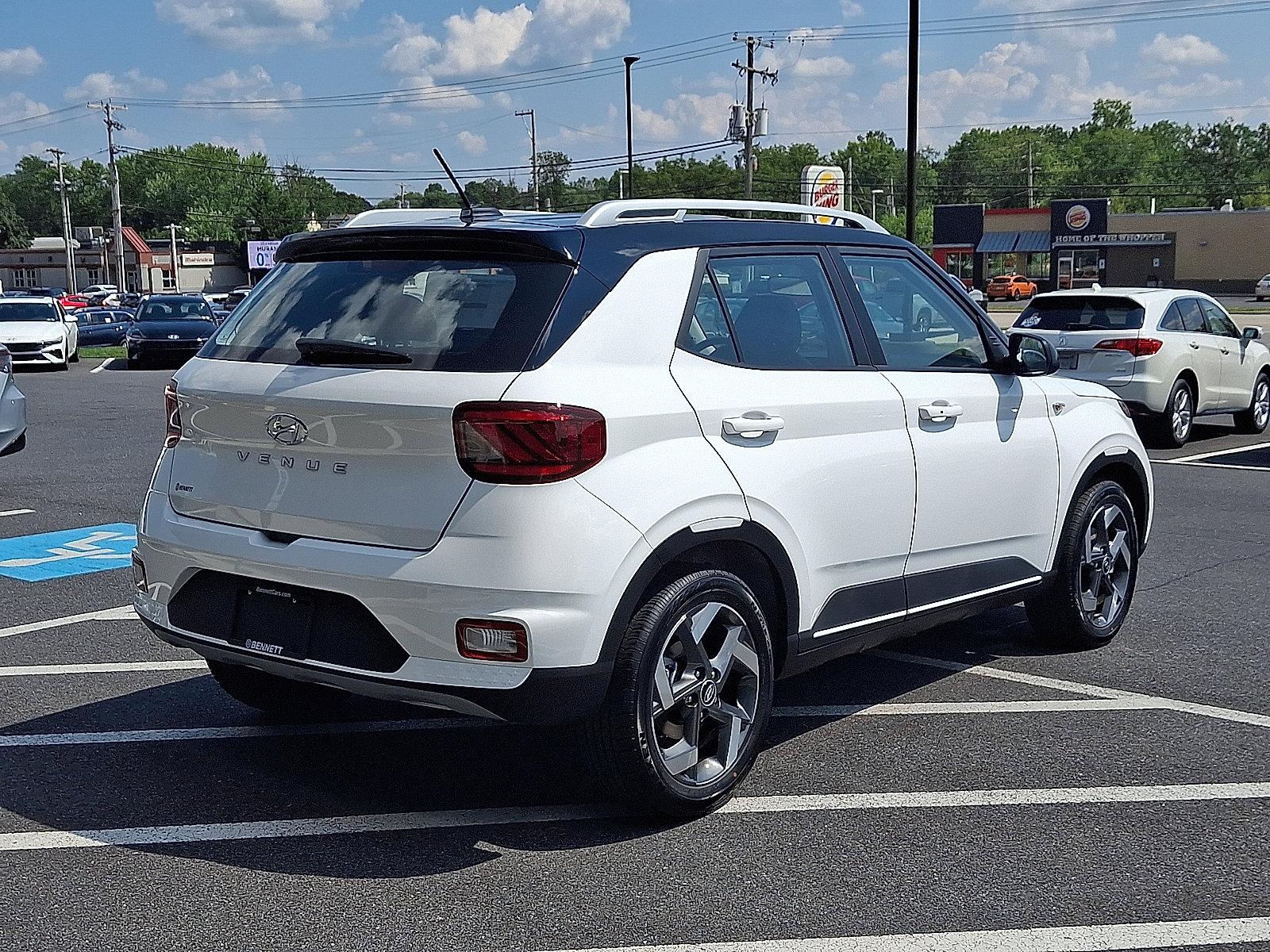 New 2026 Hyundai Venue SEL FWD image 4