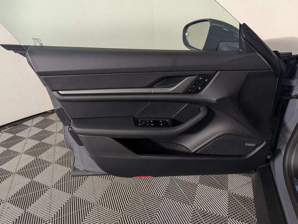 New 2026 Porsche Taycan 4S AWD/4WD image 26