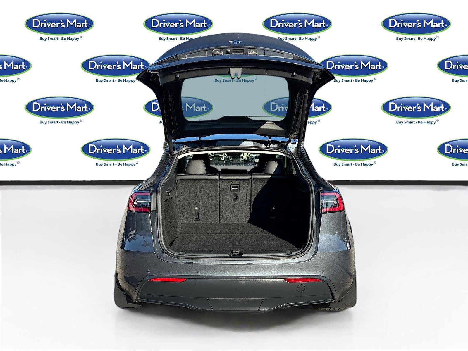 Used 2023 Tesla Model Y Long Range image 28