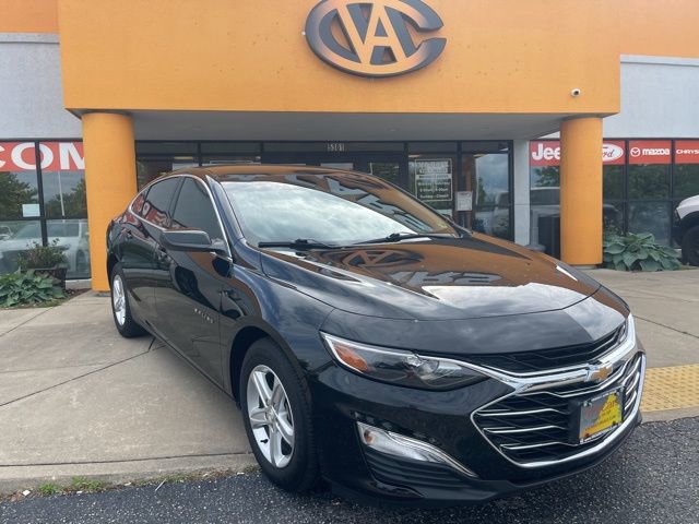 Used 2024 Chevrolet Malibu LS FWD image 1