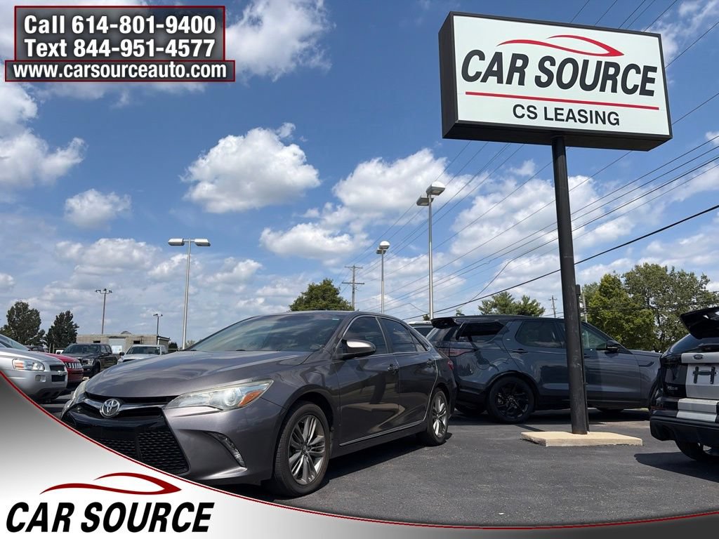 Used 2016 Toyota Camry SE w/ Moonroof Package