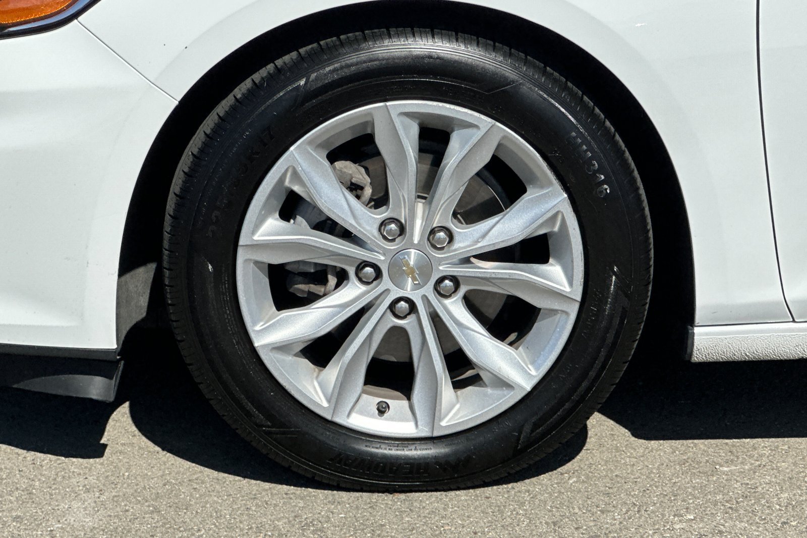 Used 2023 Chevrolet Malibu LT FWD image 25