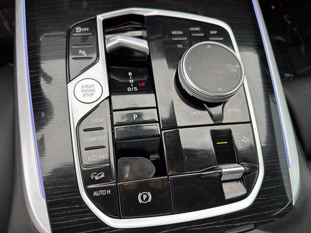 Used 2023 BMW X7 xDrive40i w/ M Sport Package AWD/4WD image 28