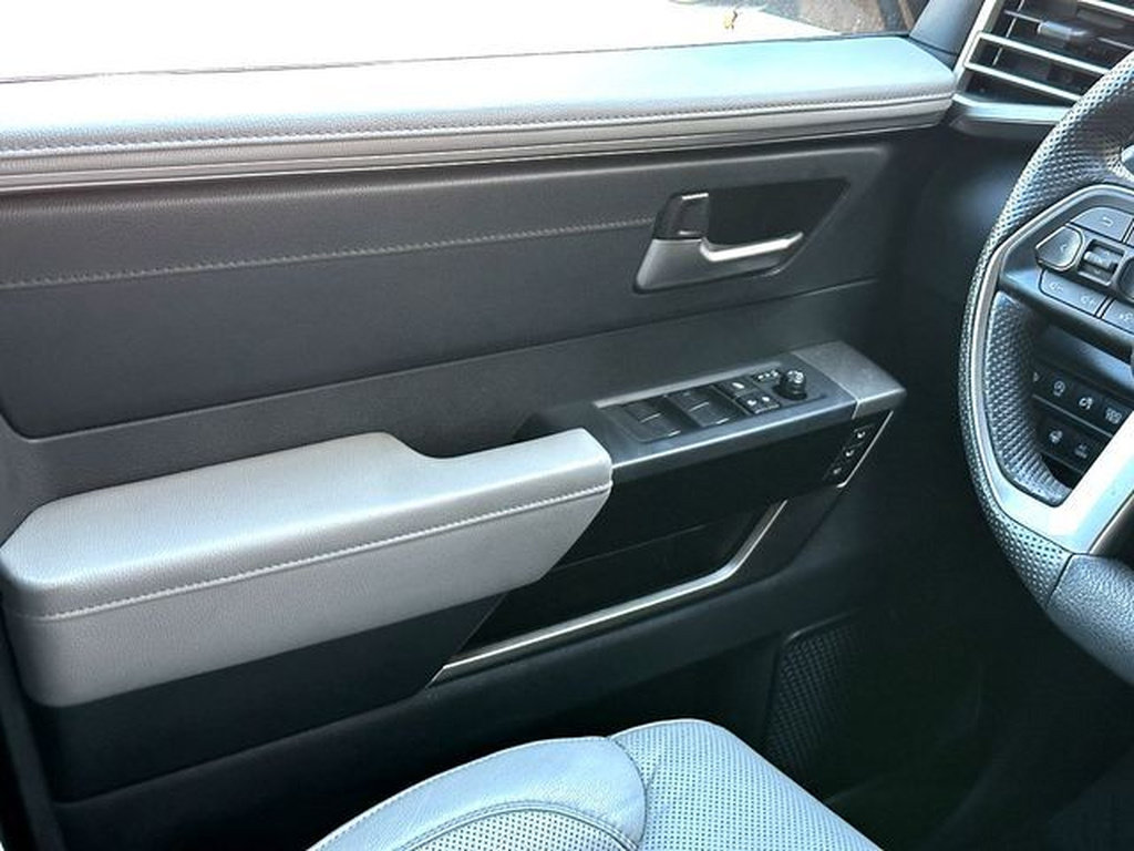 Certified 2025 Toyota Tundra Limited AWD/4WD image 26