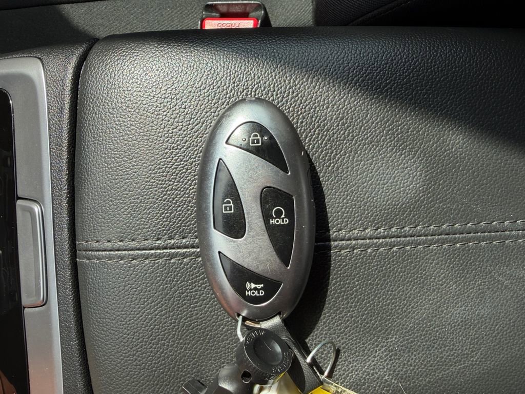 Certified 2025 Hyundai Santa Cruz SE FWD image 17
