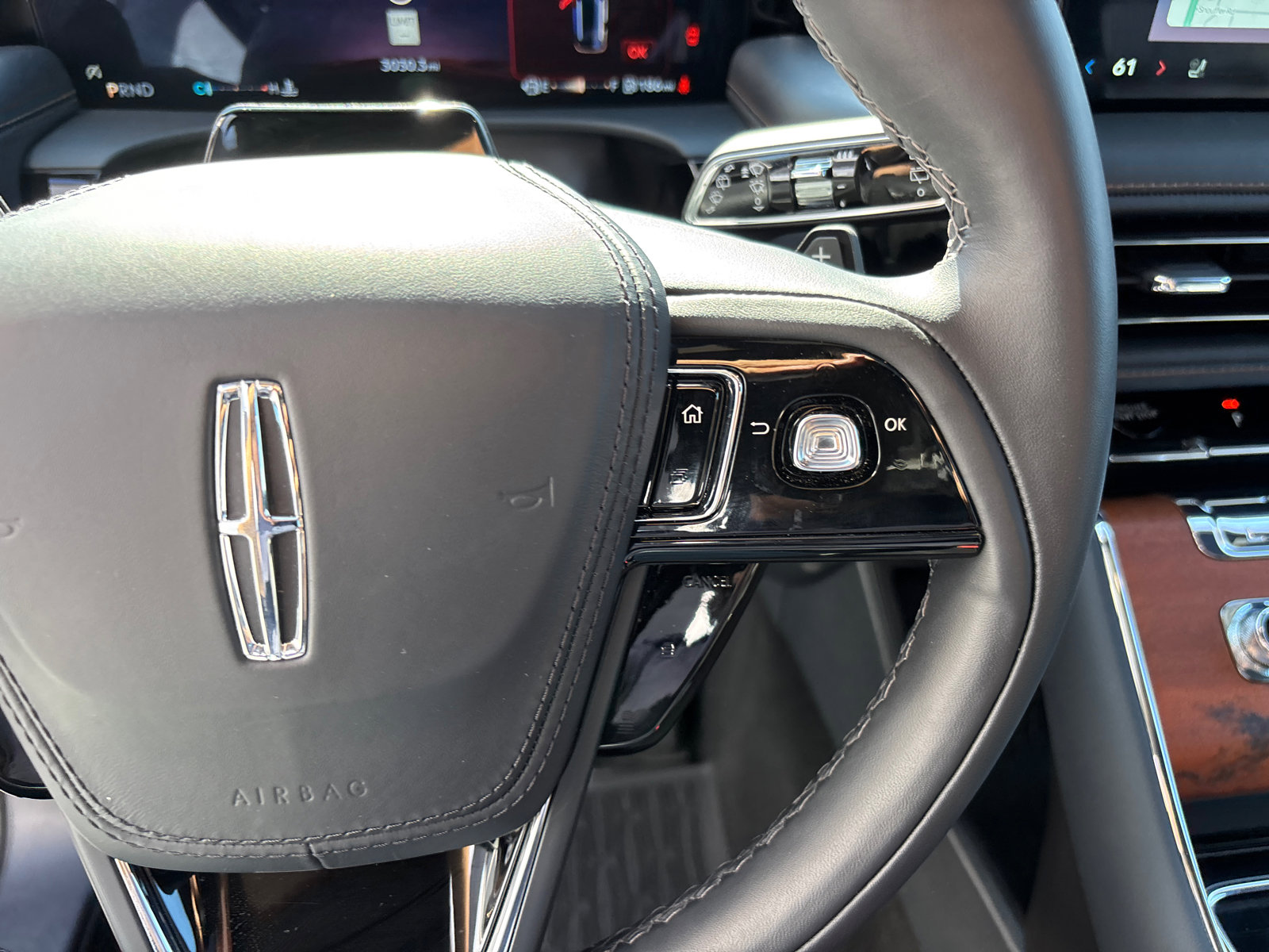 New 2025 Lincoln Aviator Black Label image 20