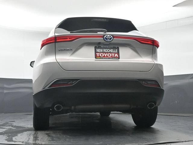 Certified 2024 Toyota Venza LE AWD/4WD image 36