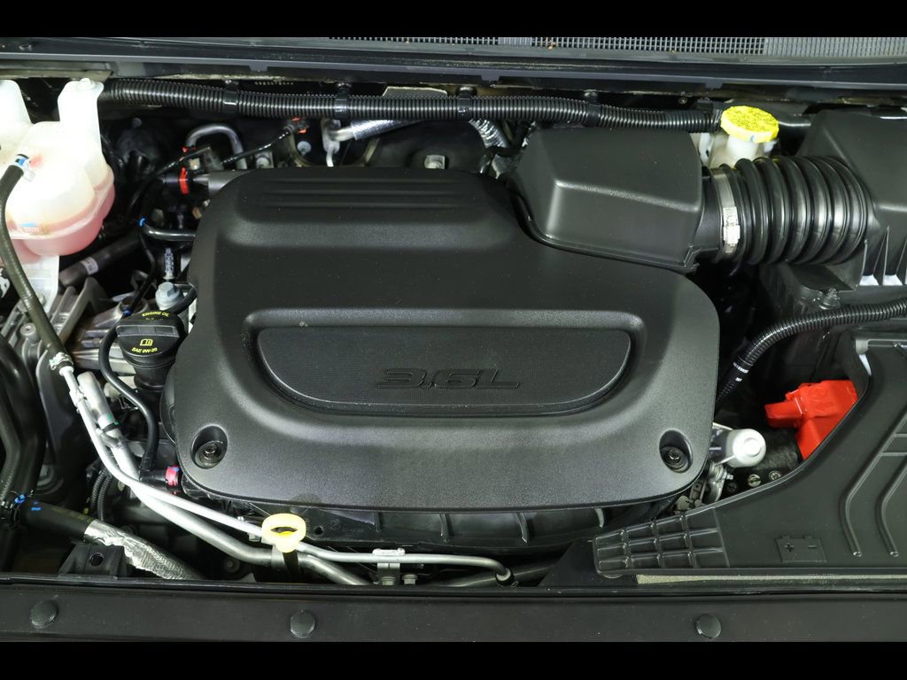 Used 2025 Chrysler Pacifica Select FWD image 21