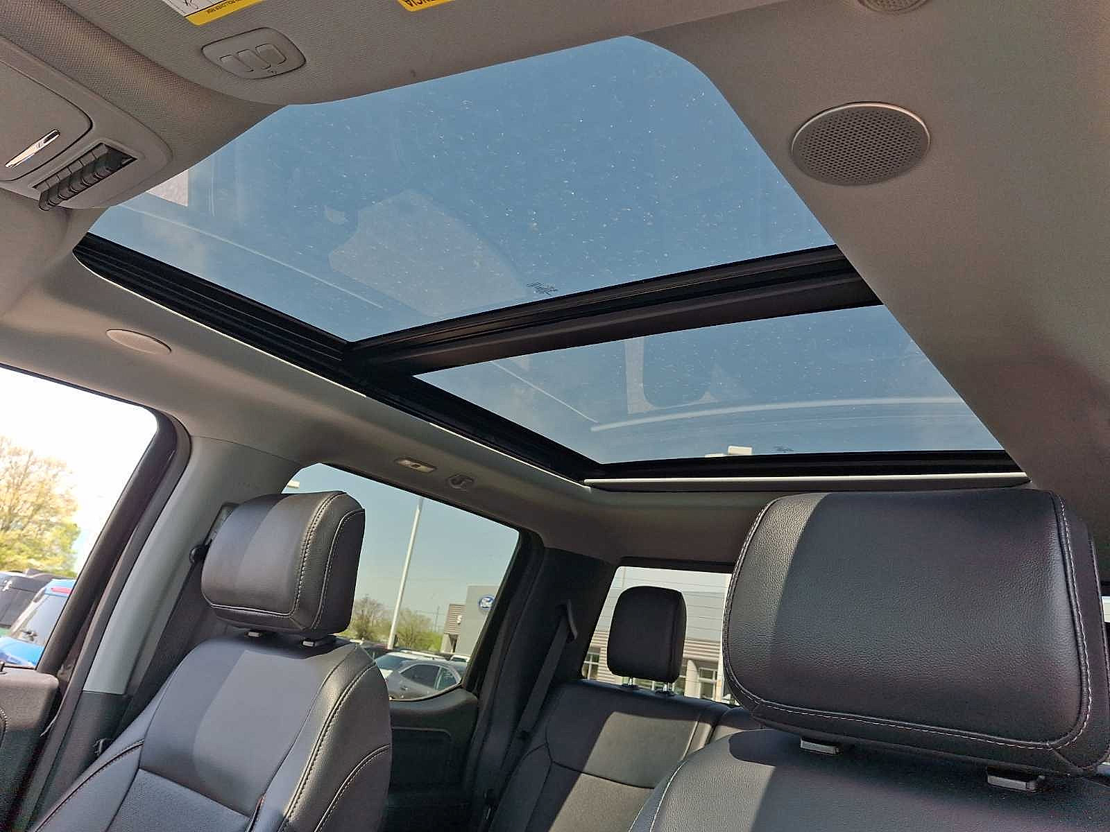 Certified 2024 Ford F250 Lariat w/ Lariat Ultimate Package image 29