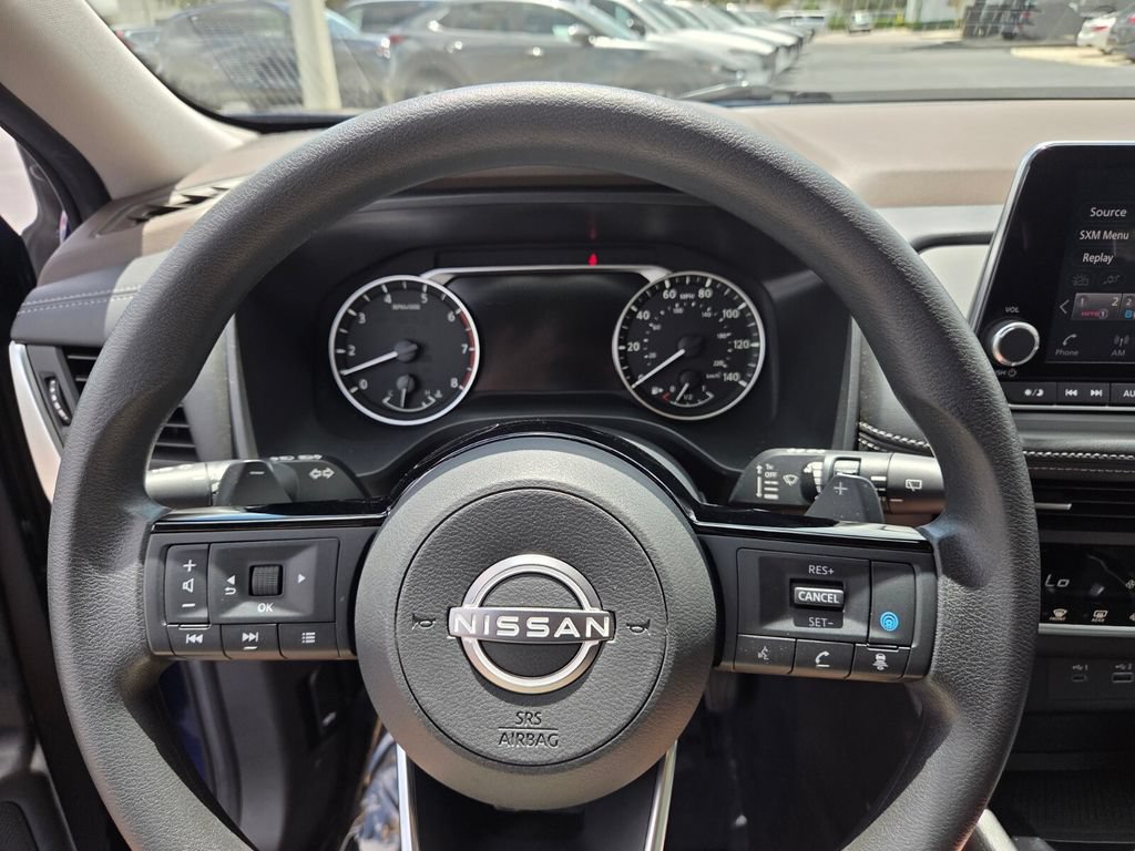Used 2023 Nissan Rogue SV FWD image 25