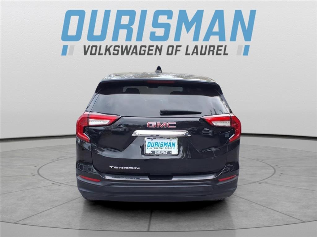 Used 2024 GMC Terrain SLE image 4