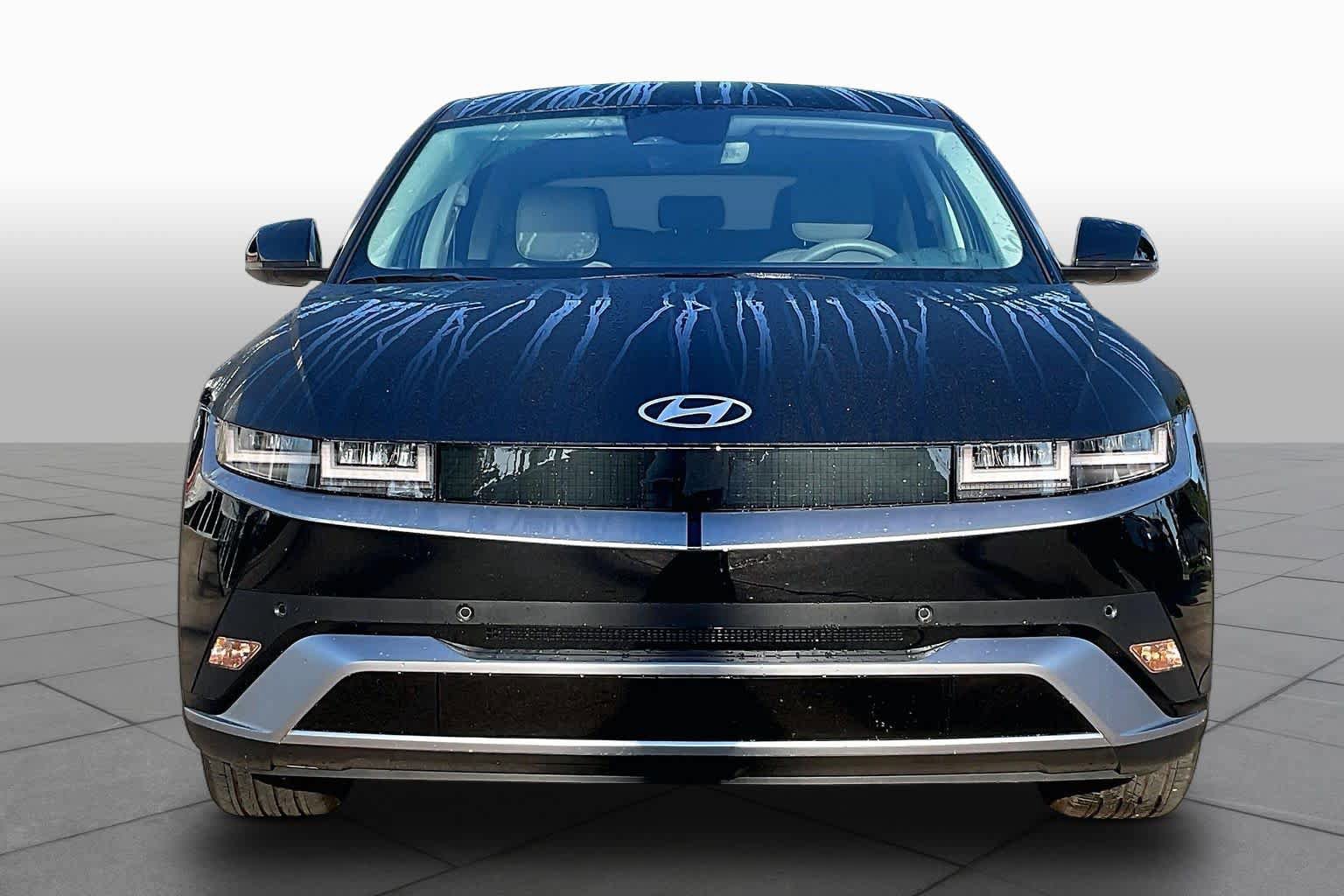Certified 2026 Hyundai Ioniq 5 SEL RWD image 3