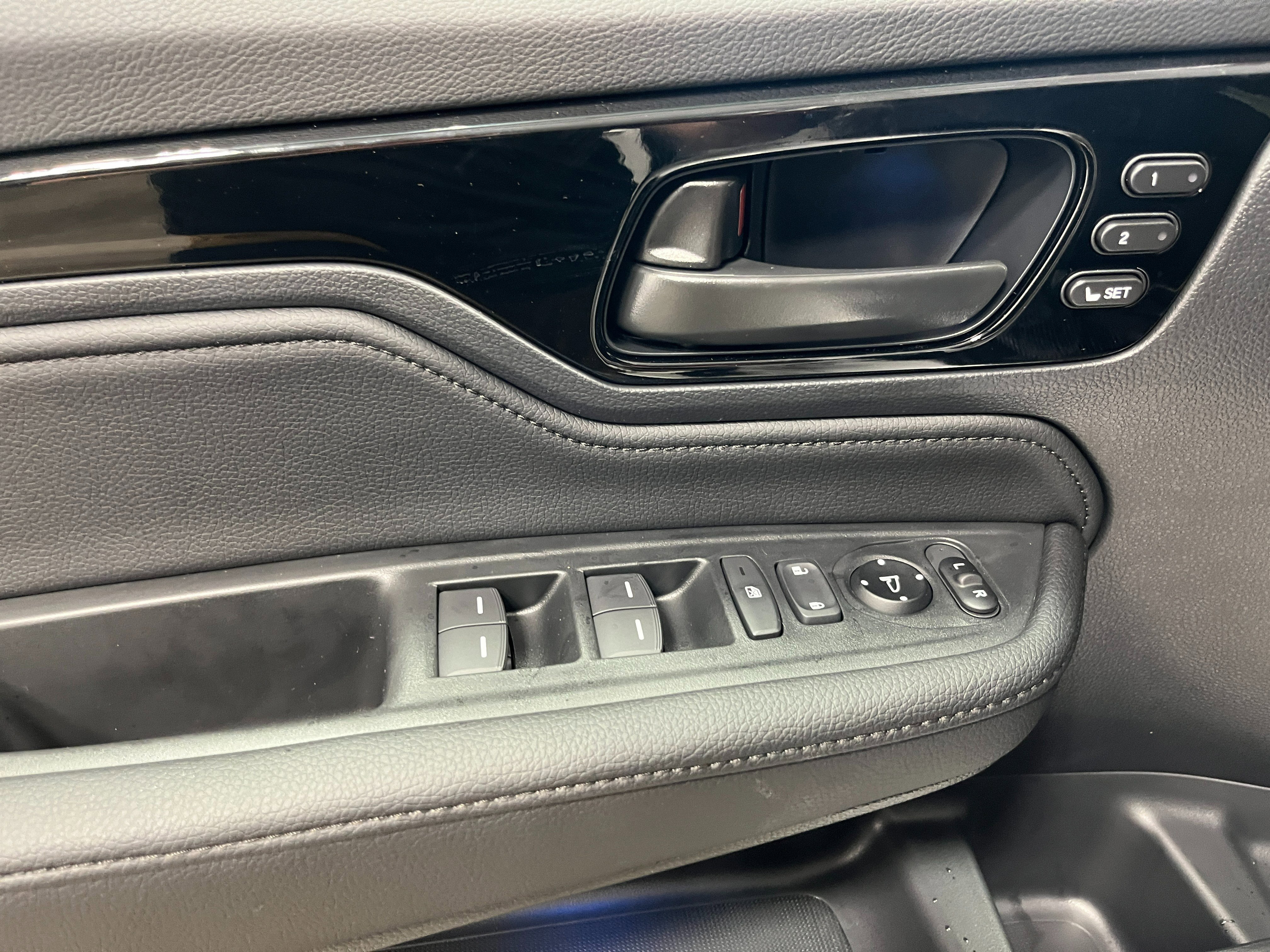 New 2026 Honda Odyssey Touring image 12