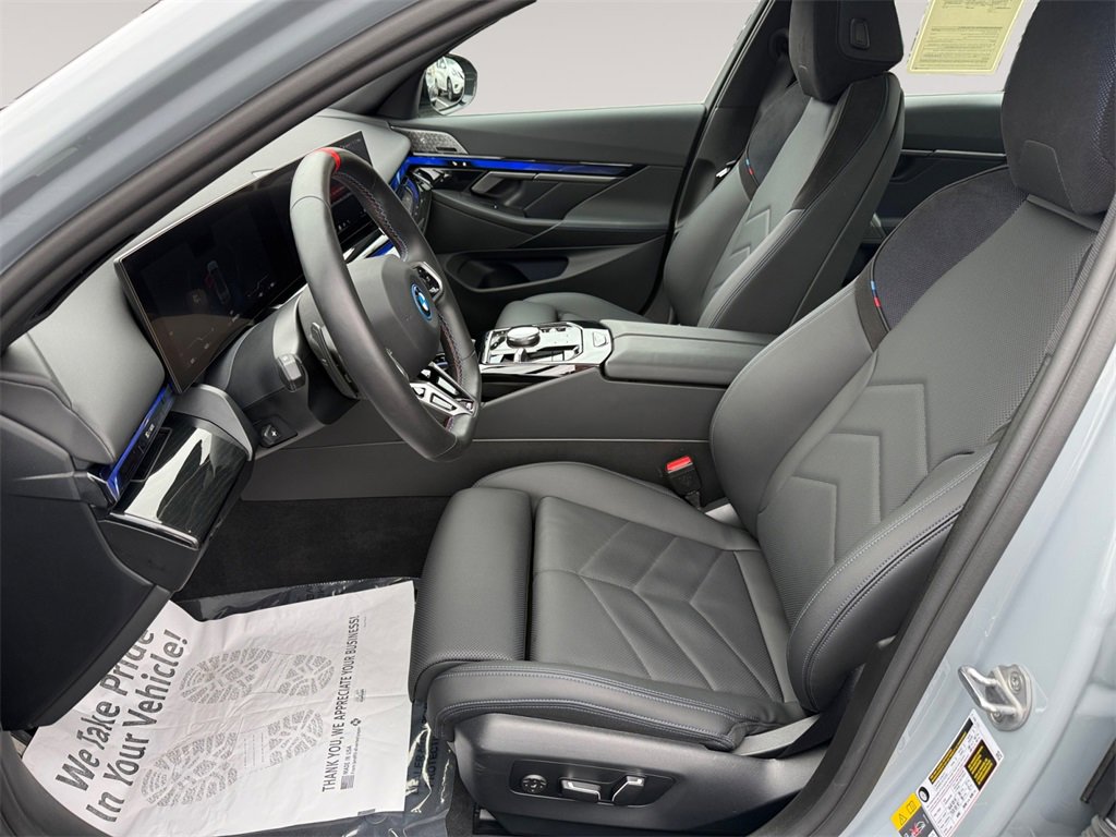 Certified 2025 BMW i5 M60 w/ Premium Package image 9