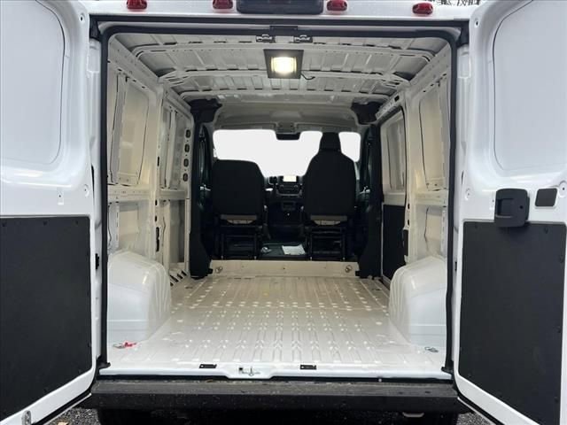 New 2025 RAM ProMaster 2500 w/ Quick Order Package 22G SLT image 20