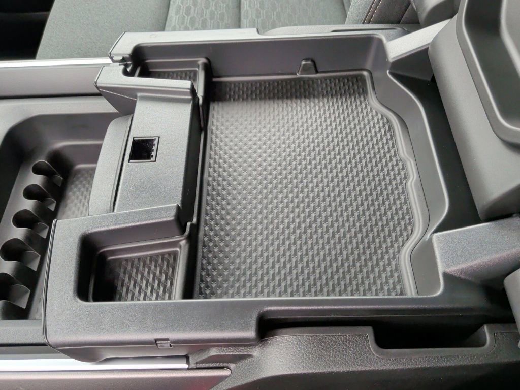 New 2026 RAM 1500 4x4 Crew Cab image 33
