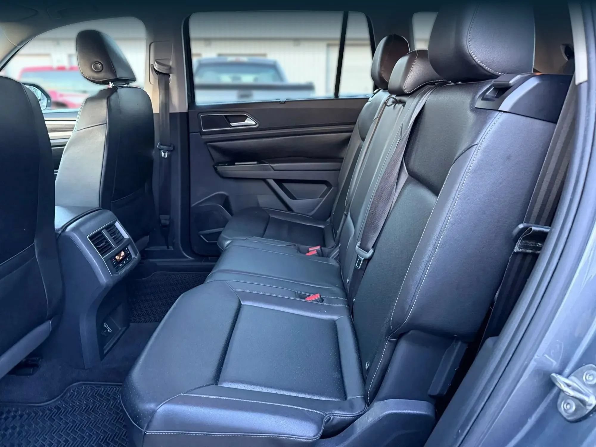 Used 2018 Volkswagen Atlas SE FWD image 21