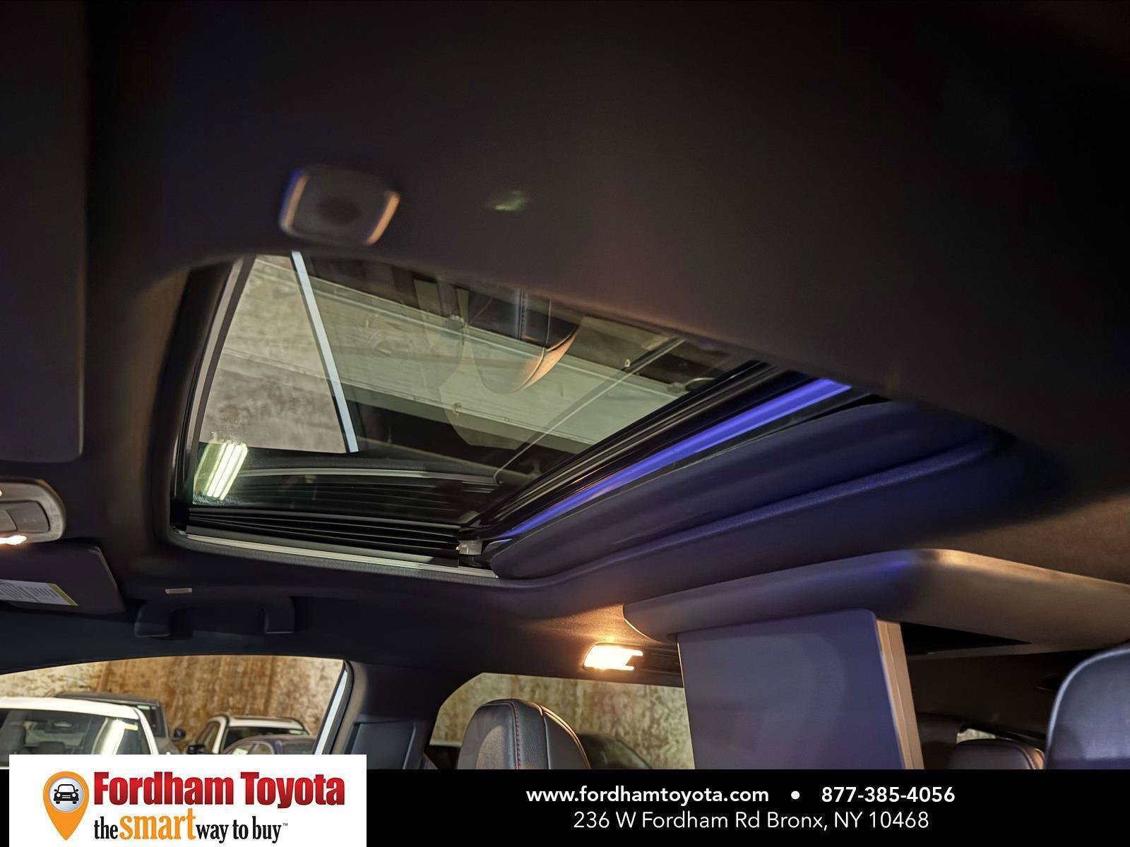 Used 2025 Toyota Sienna XSE w/ XSE Premium Package AWD/4WD image 20