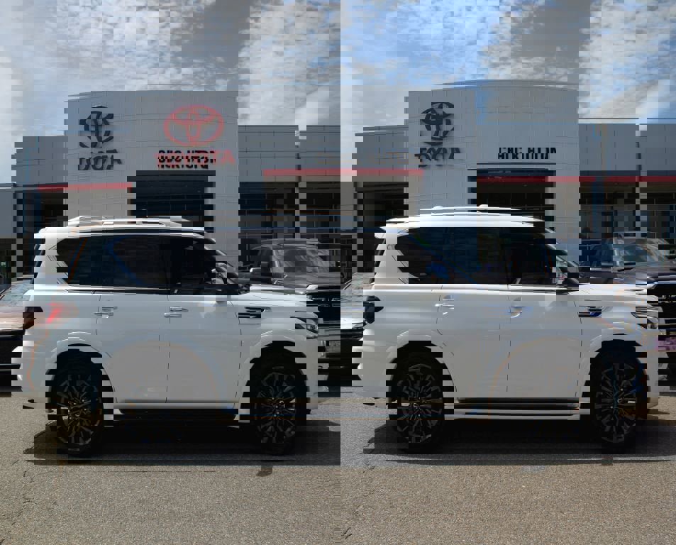 Used 2024 INFINITI QX80 Sensory w/ Cargo Package