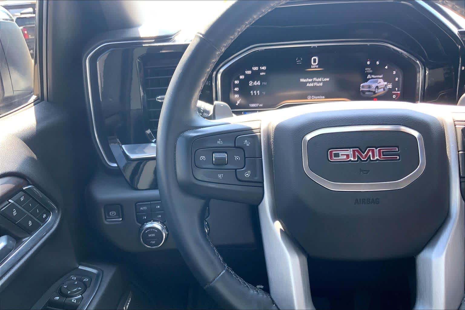 Used 2024 GMC Sierra 1500 SLT AWD/4WD image 24