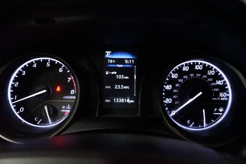 Used 2022 Toyota Camry SE FWD image 16