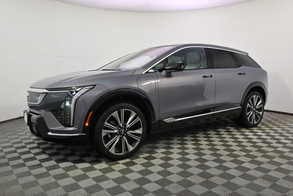 New 2026 Cadillac Optiq Luxury 2 image 2