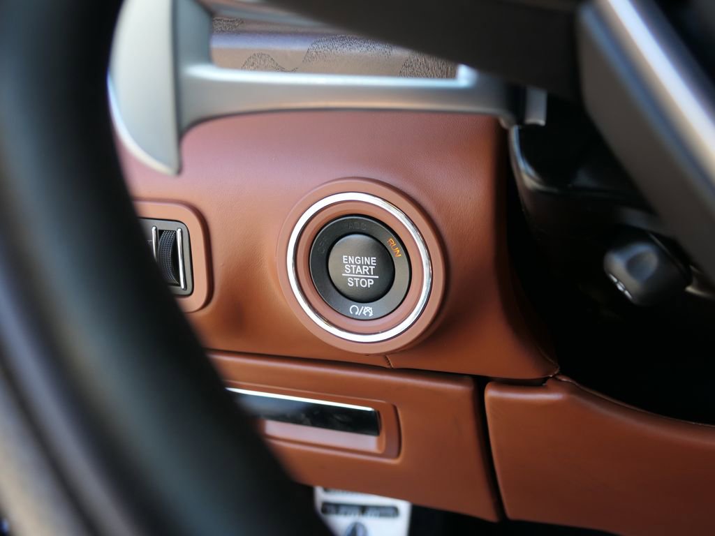 Used 2023 Maserati Quattroporte Modena image 16