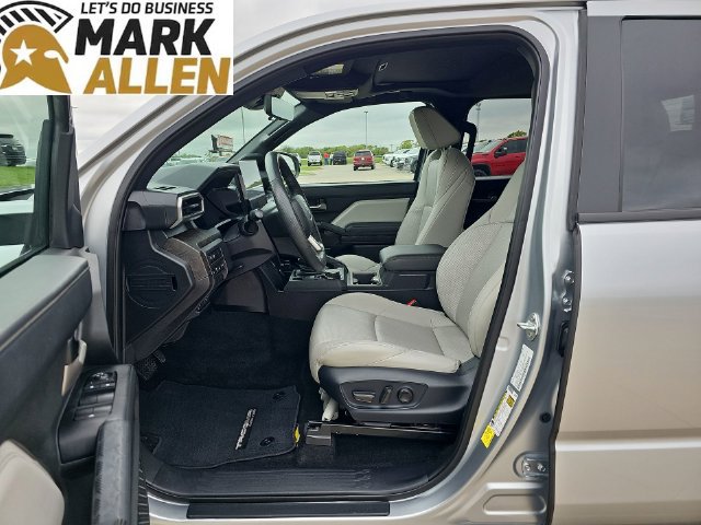 Used 2024 Toyota Tacoma Limited AWD/4WD image 19